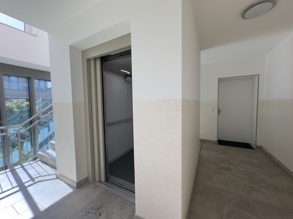 Fahrstuhl zur Wohnung Dünenhus